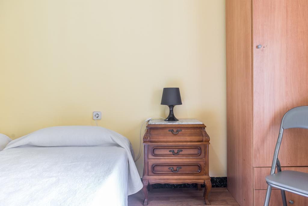 Hostel Turistic Castell Barcelona Eksteriør billede
