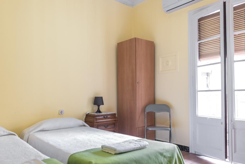 Hostel Turistic Castell Barcelona Eksteriør billede