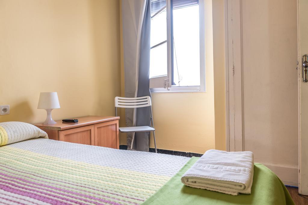 Hostel Turistic Castell Barcelona Eksteriør billede