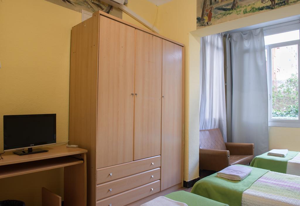 Hostel Turistic Castell Barcelona Eksteriør billede
