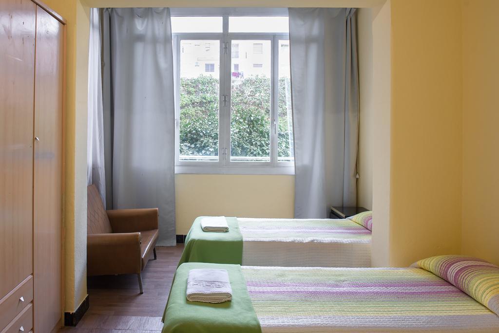Hostel Turistic Castell Barcelona Eksteriør billede